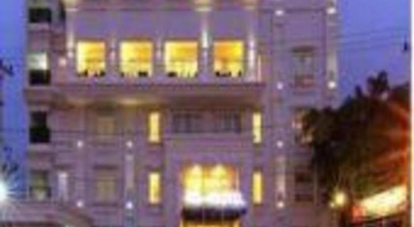 Hw Hotel Padang Exterior foto